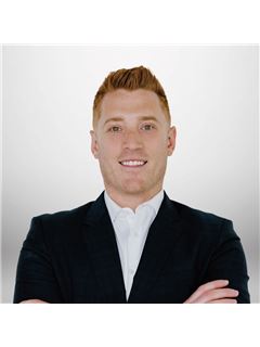 Mackenzie Micks - RE/MAX Right Move