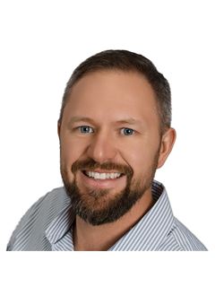 Ivan Veselov - RE/MAX Nova