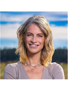 Immobilienmakler/in - Melissa Berry - RE/MAX Nova