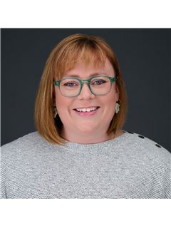 Mary-Jane Wells - RE/MAX Nova
