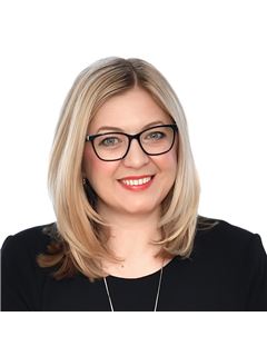 Janna Fertsman, FRI - RE/MAX Nova