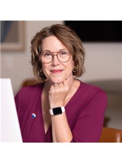 Ann E. Swinamer, CLO - RE/MAX Nova
