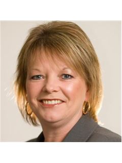 Patricia Jones - RE/MAX Realty Specialists