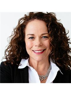 Julie E Ricketts - RE/MAX Nova