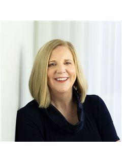 Cindy Thornton - RE/MAX Realty Specialists