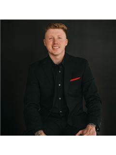 Jonathan Lander - RE/MAX Nova