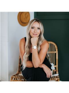 Felisha Abourached - RE/MAX Nova