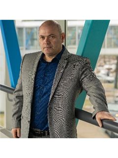 Mark Fainshtein - RE/MAX Nova