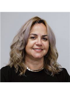 Mabel Maldonado - RE/MAX Lakeside