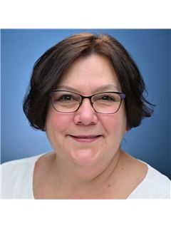 Agent - Sue Oelke - RE/MAX Lakeside
