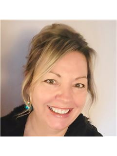 Marilyn J Haroldson - RE/MAX Excel