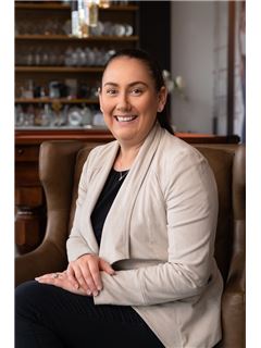 Office Administrator - Melissa Dellaway - REMAX Regency