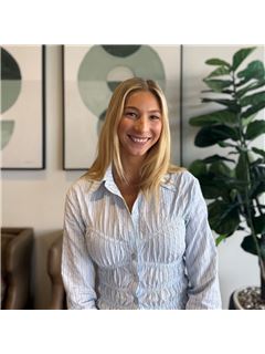 Office Administrator - Ellie Gray - REMAX Regency