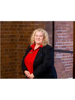 Associate - Jo Le Poidevin - REMAX Success