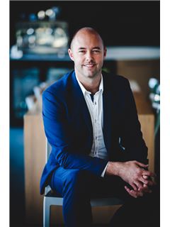 Charl Louw - REMAX Regency