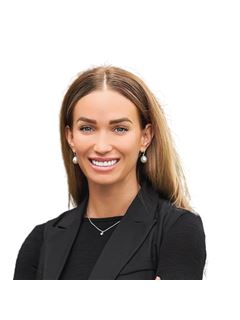 Office Administrator - Elke Holani - REMAX Bayside