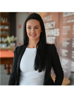 Mel Reid - REMAX Regency