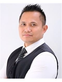 Kelvin Loquias - REMAX Masters