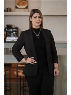 Associate - Rosie Godfrey - REMAX Aspire