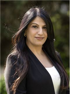 Associate - Rita Michael - REMAX Noble