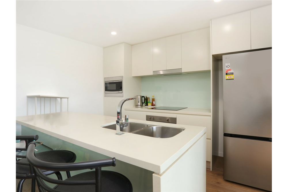 Residential - House - Merrimac, Australia - Australia - 4 - 1043195034-501