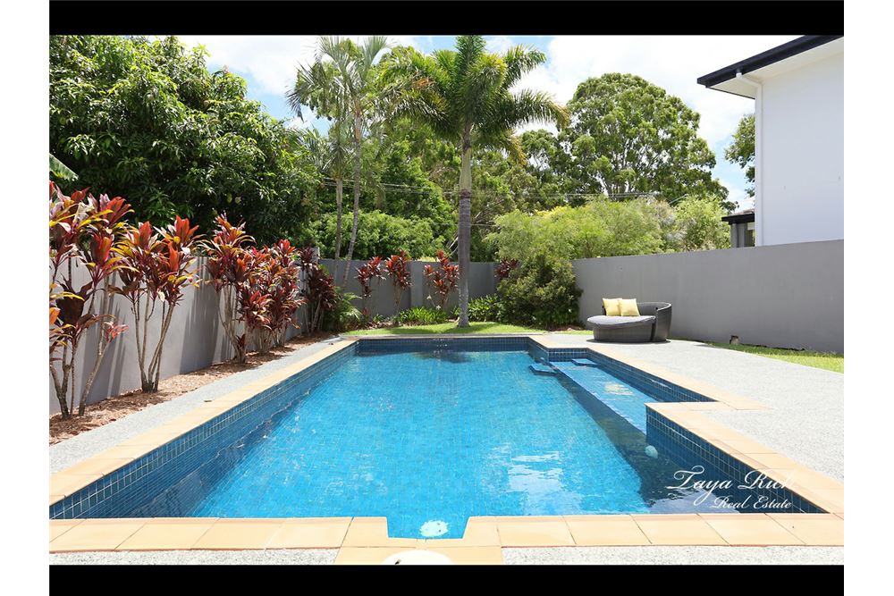 Residential - Townhouse - Merrimac, Australia - Australia - 24 - 1043195034-498