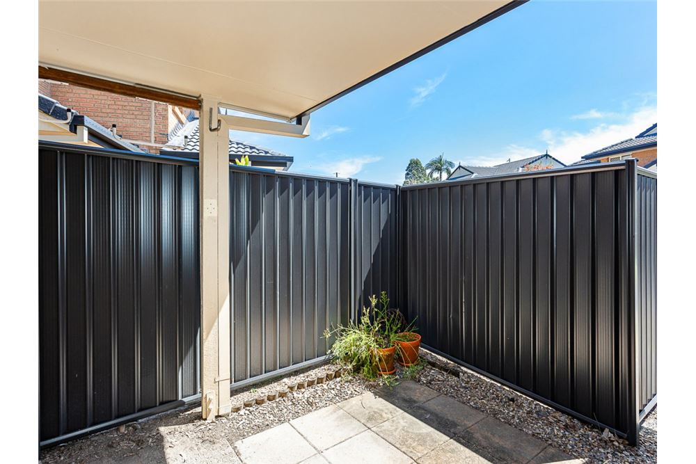 Residential - Townhouse - Mudgeeraba, Australia - Australia - 18 - 1043195016-500