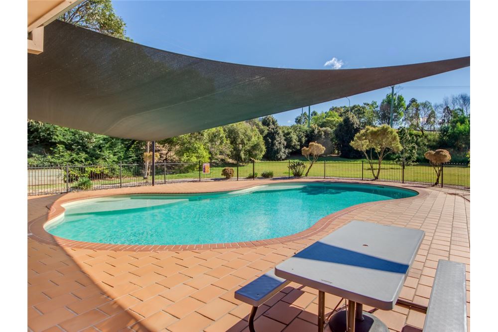 Prédio Habitacional - Moradia em Banda - Carrara, Australia - Australia - 19 - 1043195021-615