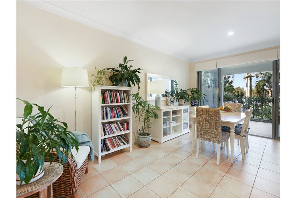 Residential - Condo/Apartment - Carrara, Australia - Australia - 8 - 1043195031-122