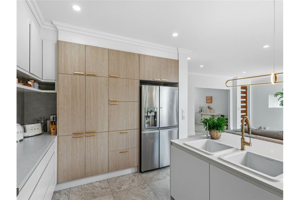 Residential - House - Merrimac, Australia - Australia - 10 - 1043195034-497