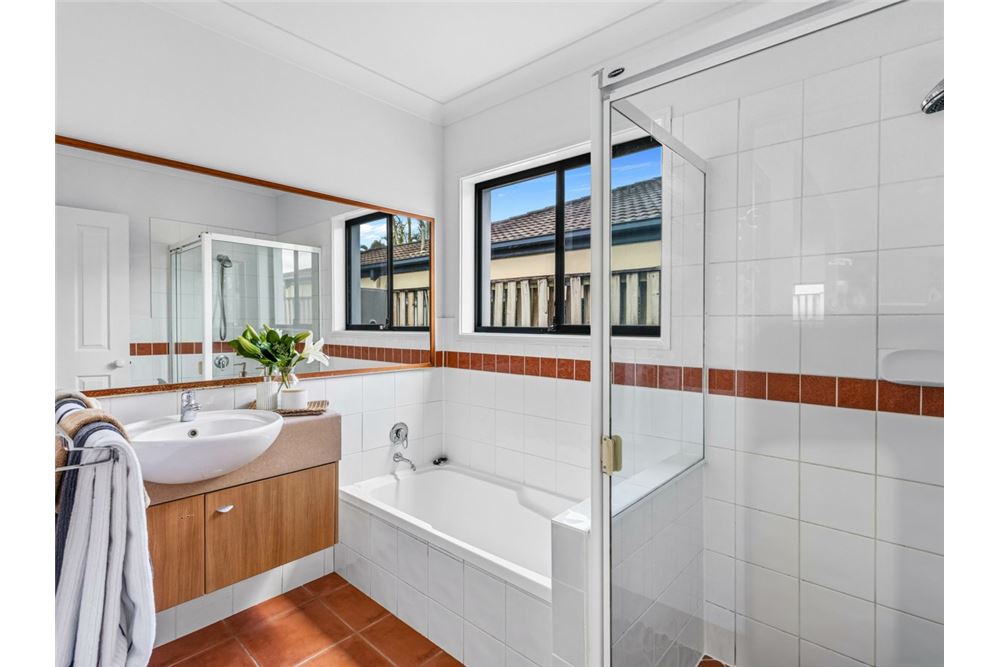 Residential - House - Robina, Australia - Australia - 25 - 1043195034-499