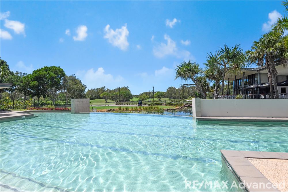 Residential SemiDetached House Banksia Beach, Australia
