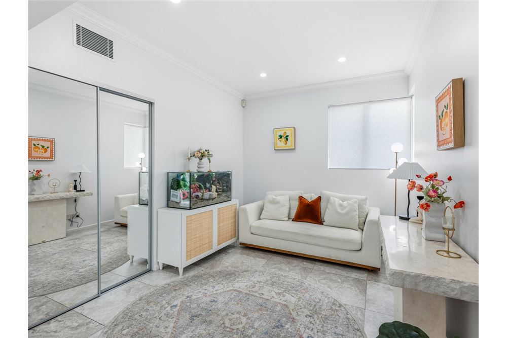 Residential - House - Merrimac, Australia - Australia - 16 - 1043195034-497