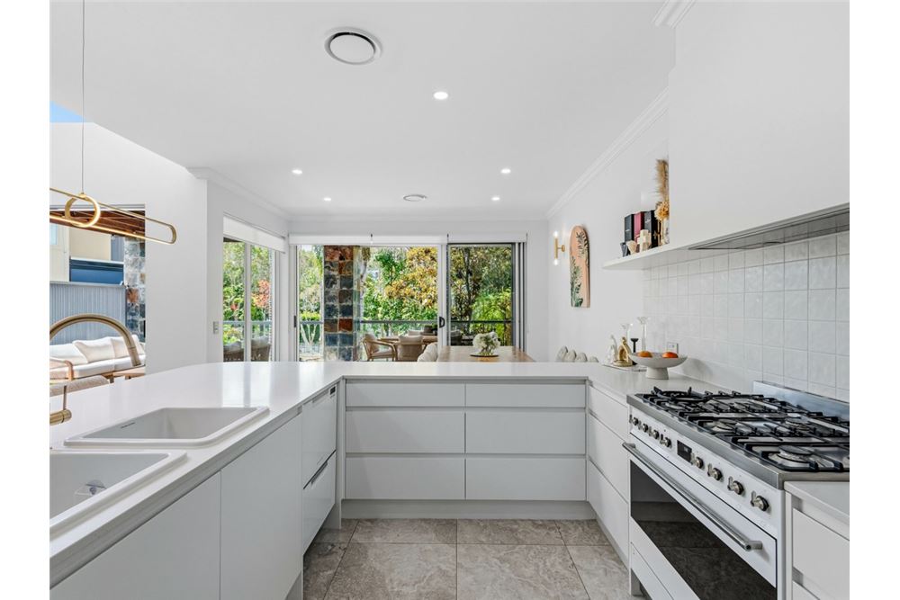 Residential - House - Merrimac, Australia - Australia - 11 - 1043195034-497