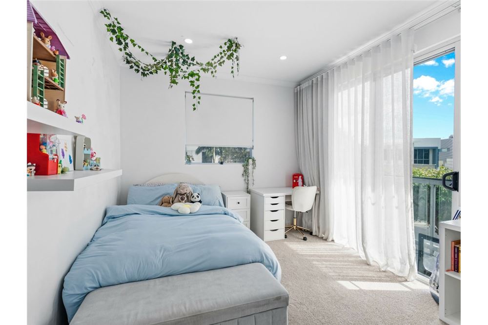 Residential - House - Merrimac, Australia - Australia - 18 - 1043195034-497