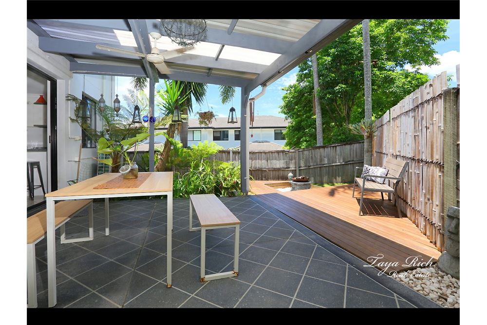 Residential - Townhouse - Merrimac, Australia - Australia - 14 - 1043195034-498
