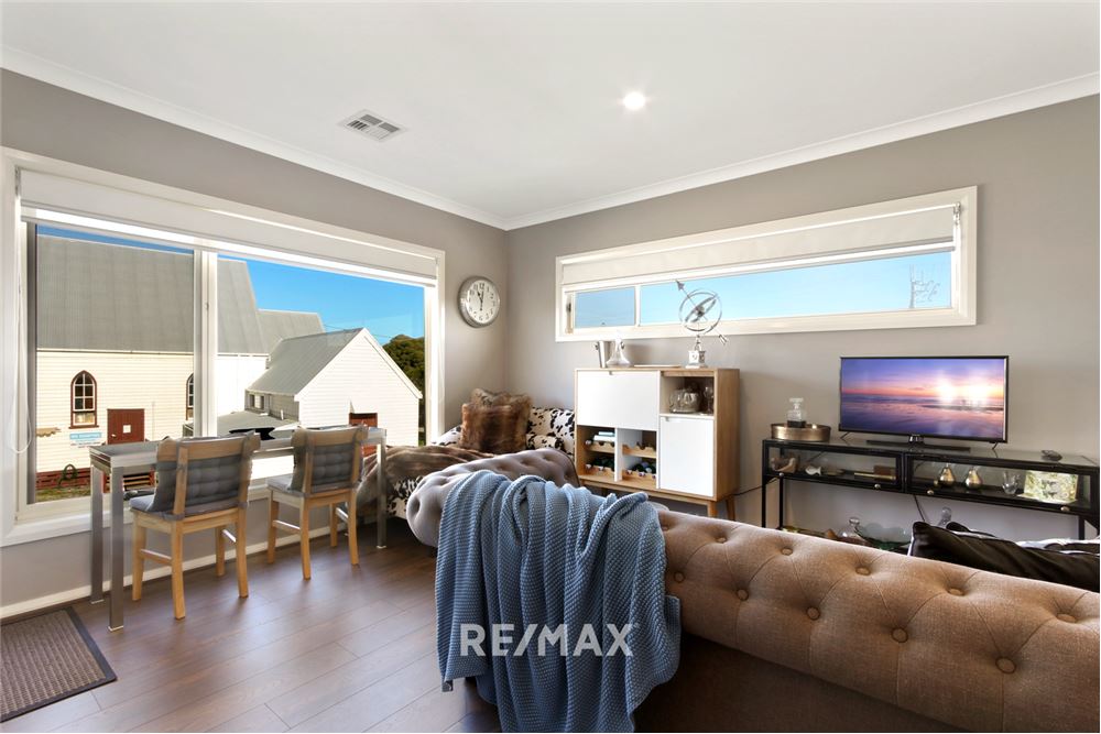 Residential SemiDetached House Lakes Entrance, Australia Australia 1043265002248 , RE