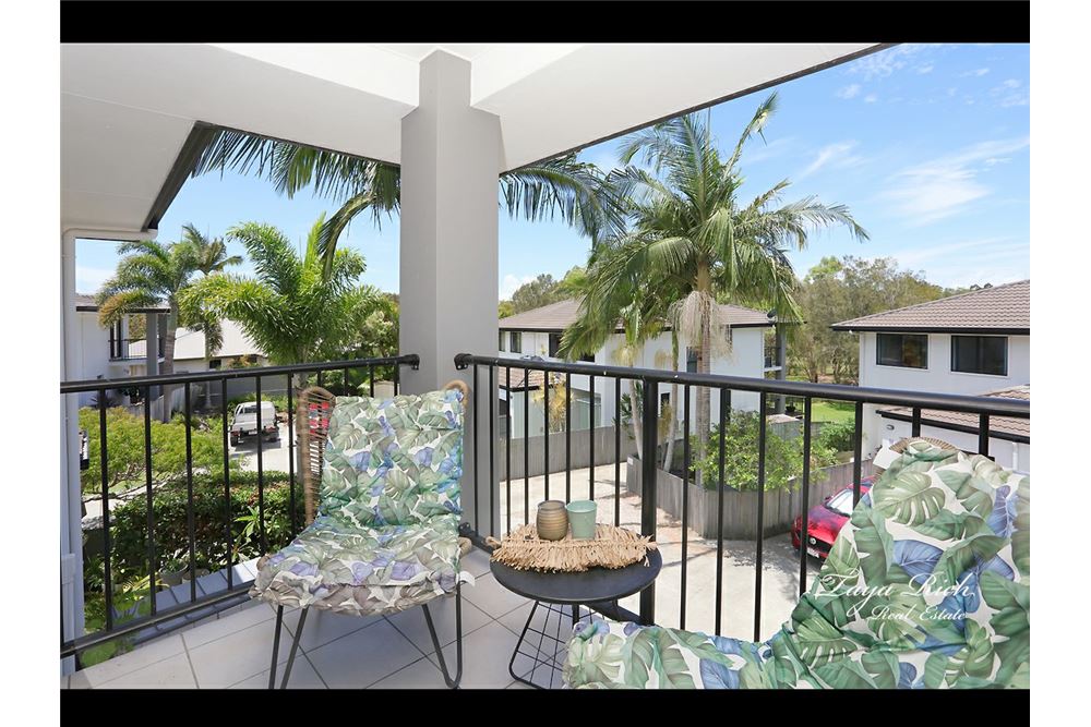 Residential - Townhouse - Merrimac, Australia - Australia - 21 - 1043195034-498