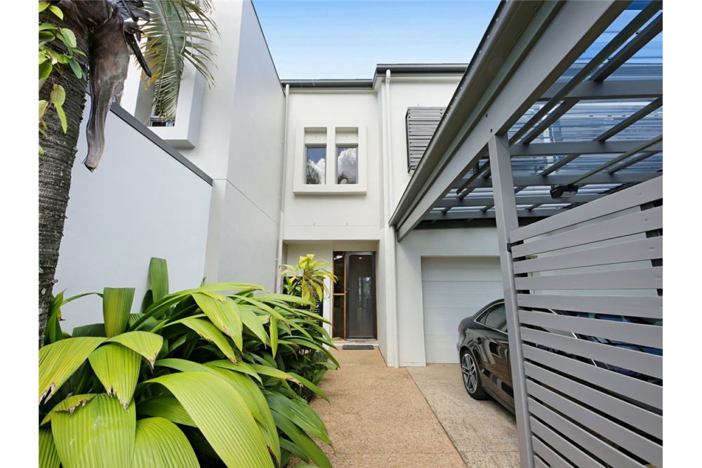 Residential - Condo/Apartment - Carrara, Australia - Australia - 25 - 1043195031-122