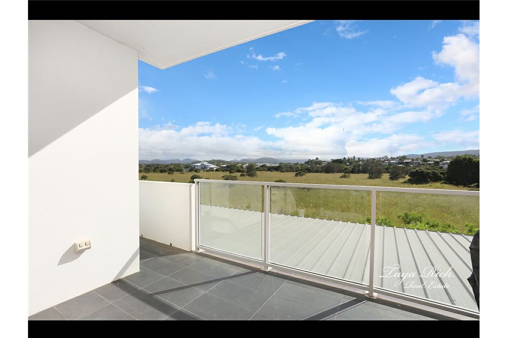 Residential - House - Merrimac, Australia - Australia - 9 - 1043195034-501