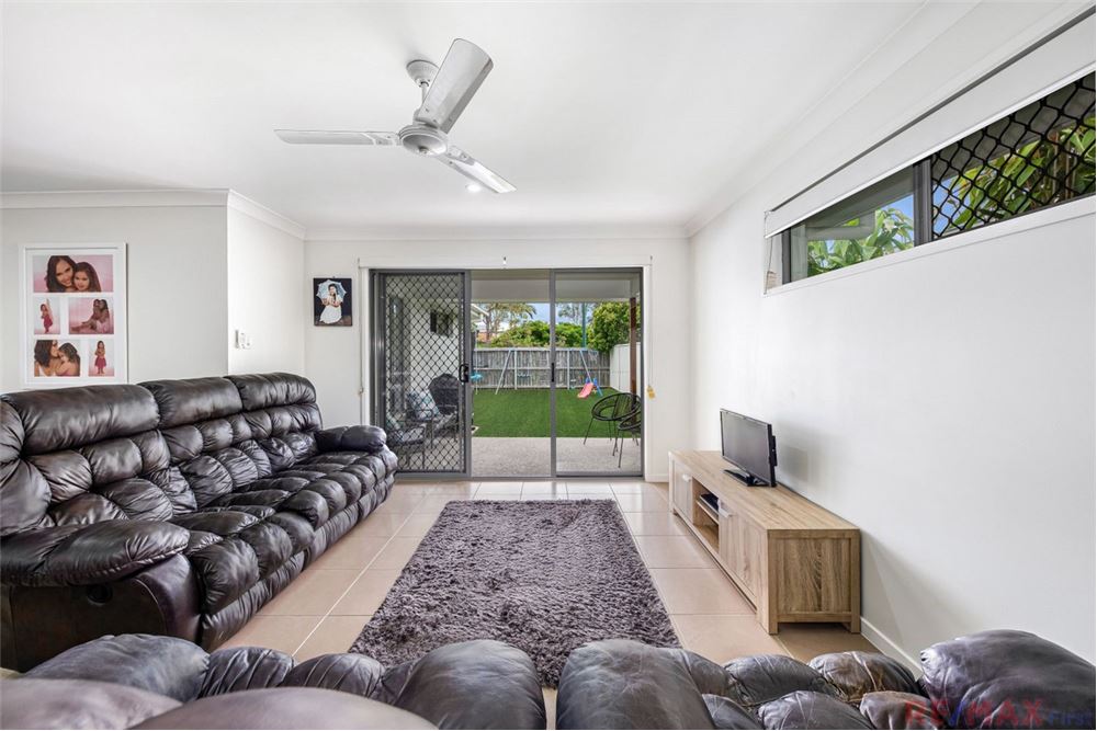 Residential SemiDetached House Pelican Waters, Australia