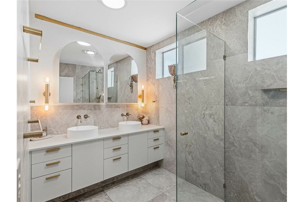 Residential - House - Merrimac, Australia - Australia - 20 - 1043195034-497