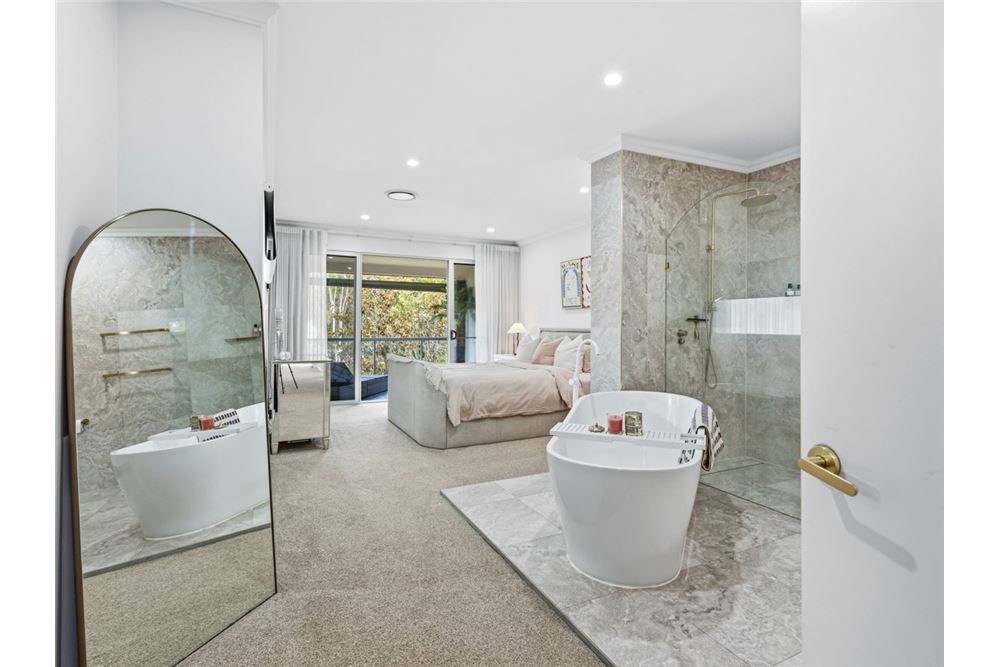 Residential - House - Merrimac, Australia - Australia - 22 - 1043195034-497