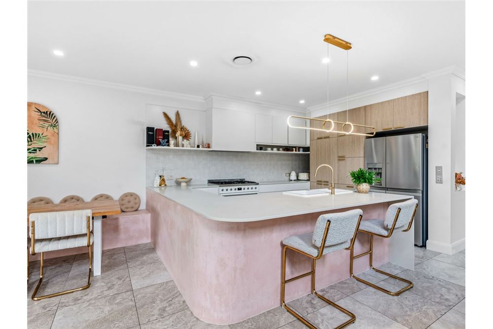 Residential - House - Merrimac, Australia - Australia - 9 - 1043195034-497