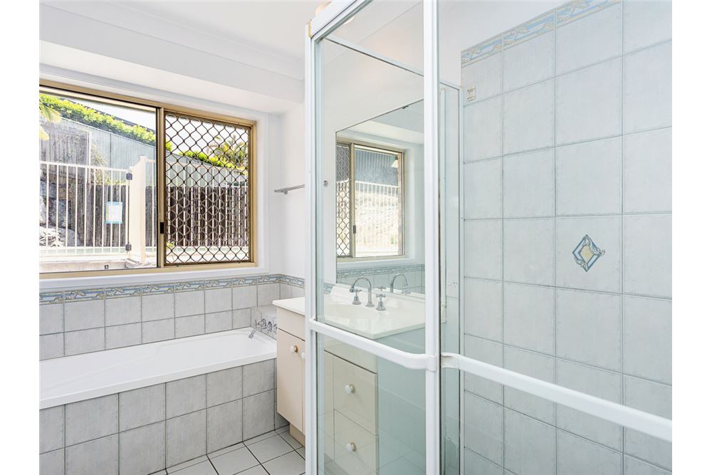 Residenziale - Casa - Mudgeeraba, Australia - Australia - 13 - 1043195016-514