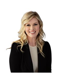 Lacy Duffer - RE/MAX 1st Choice