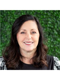 Shawna Smith - RE/MAX Premier Properties