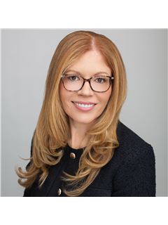 Jen Barczykowski - RE/MAX Advantage