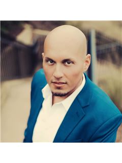 Brandon E Smith - RE/MAX Preferred Properties, Inc