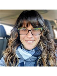 Madison Lee - RE/MAX Creative Realty